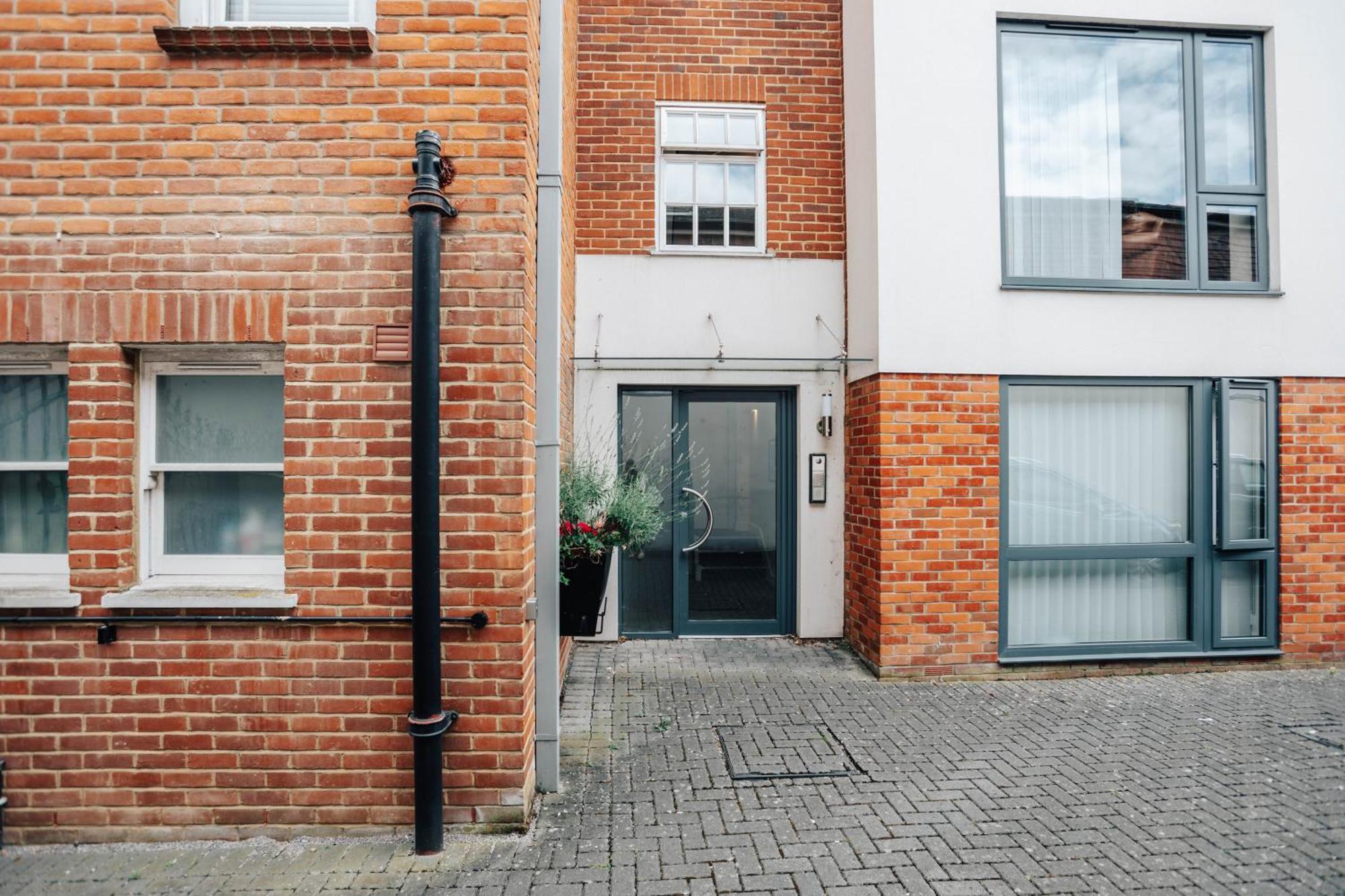 Henley Town Centre With Parkingアパートメント エクステリア 写真